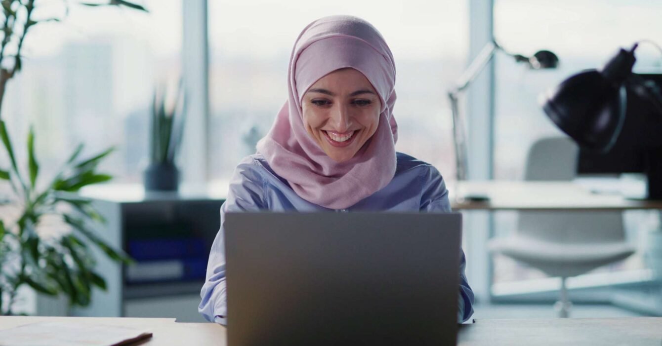 uae-business-0927-06